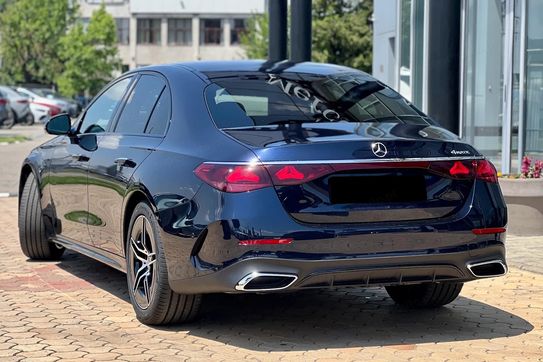Mercedes E Klasa 300 de  4-Matic AMG