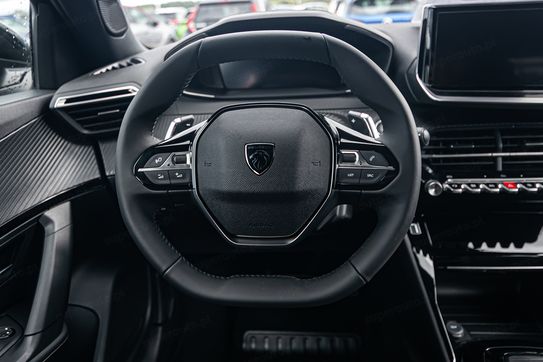 Peugeot 2008 Allure e-DCS 1.2 mHEV