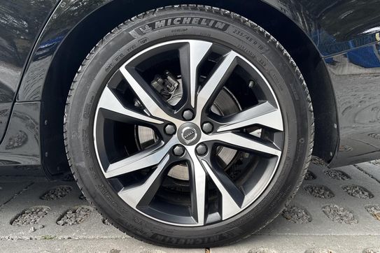 Volvo V60 B3 B R-Design