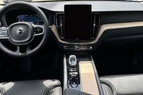 Volvo XC60 B5 AWD Ultra Bright