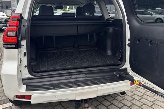 Toyota Land Cruiser LC 2.8 D-4D Invincible aut