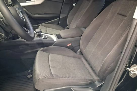Audi A4 35 TFSI mHEV S tronic