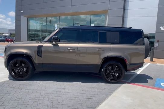 Land Rover Defender 130 3.0 D350 X-Dynamic SE