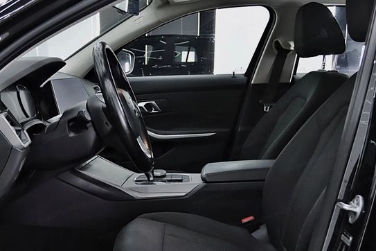BMW Seria 3 318d  Advantage aut