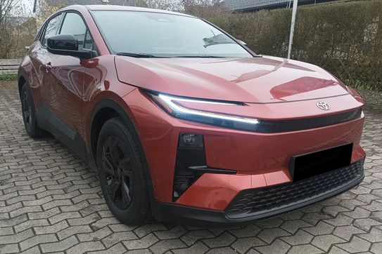 Toyota C-HR + Style BEV