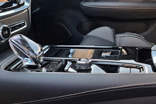 Volvo S60 T8 AWD Plug-In Hybrid Polestar Engineered