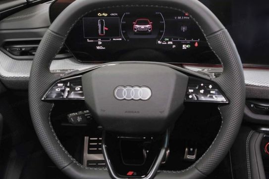 Audi Q5 TDI quattro Sportback S line