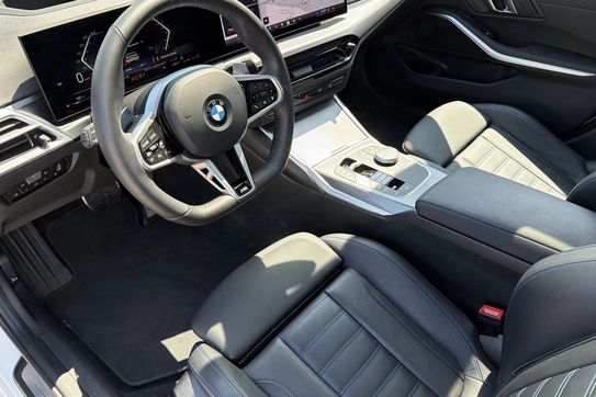 BMW Seria 3 330i xDrive M Sport