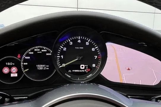 Porsche Panamera 4 e-Hybrid Sport Turismo 10 Years Edition