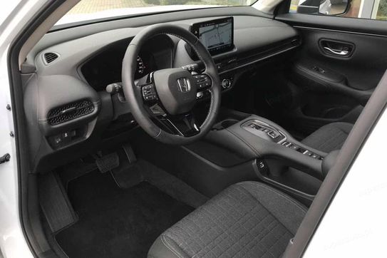 Honda ZR-V Elegance 2.0 i-MMD HEV 2WD CVT