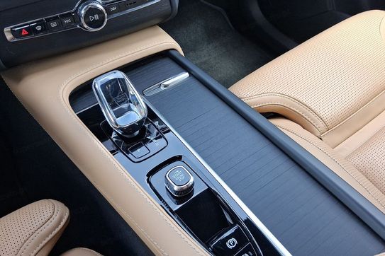 Volvo XC90 B5 D AWD Plus Dark
