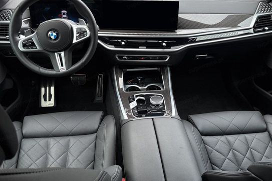 BMW X5 M60i xDrive