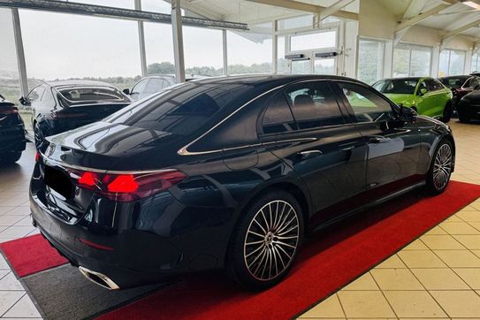 Mercedes Klasa E 300 e  4-Matic AMG
