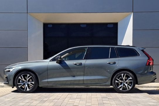 Volvo V60 B4 Ultra Dark