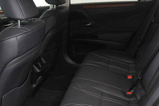 Lexus ES 300h Prestige