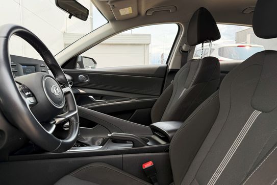 Hyundai Elantra 1.6 Modern CVT