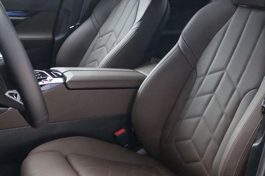 BMW Seria 5 Touring 520d xDrive M Sport