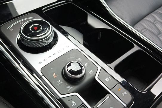 Kia Sorento 1.6 T-GDI HEV 4WD 7os.