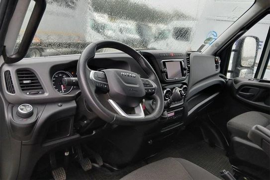 Iveco Daily 70C18 Zabudowa + Tył spanie