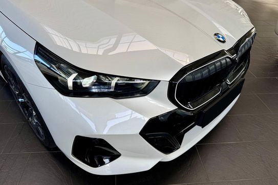 BMW Seria 5 Touring 550e xDrive M Sport