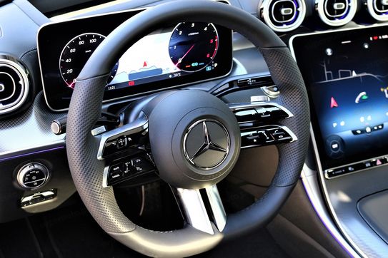 Mercedes Klasa C 220 d 4-Matic AMG