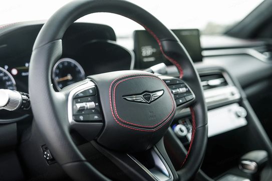 Genesis G70 T Plus Awd 8AT Sport