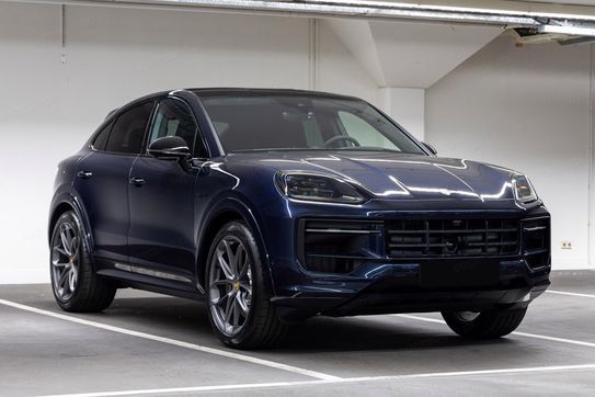 Porsche Cayenne Coupe E-Hybrid  Black Edition