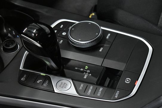 BMW Seria 1 118i Advantage