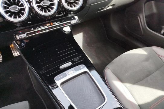 Mercedes CLA 200 AMG Line