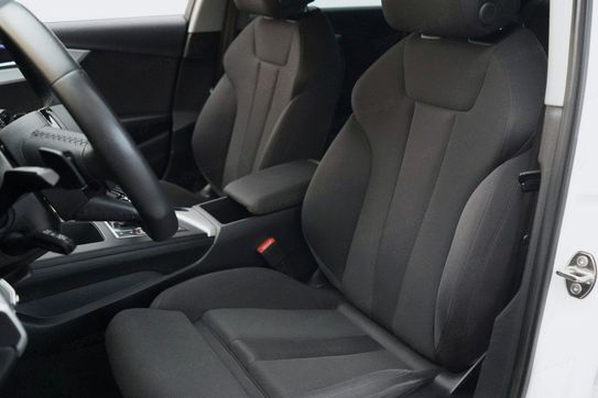 Audi A4 35 TFSI mHEV S tronic