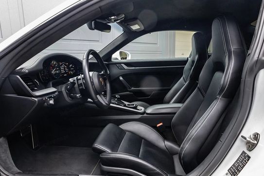 Porsche 911 Carrera 4 Pdk