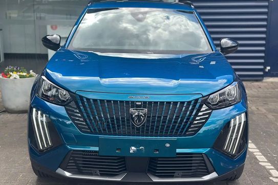 Peugeot 2008 Allure EAT8 1.2 PureTech