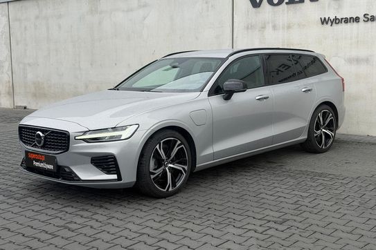 Volvo V60 T6 AWD Plug-In Hybrid Plus Dark