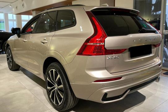 Volvo XC60 B5 B AWD Ultra Dark