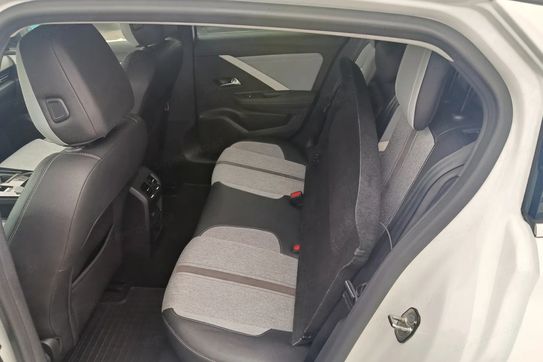 Opel Astra 1.2 T Elegance S&S