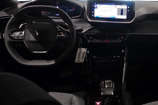 Peugeot 2008 PureTech mHEV Allure e-DCS6