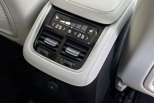 Volvo XC90 T8 AWD Plug-In Hybrid Ultra Bright 7os