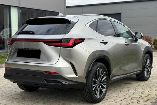 Lexus NX 350h Omotenashi 2.5 Hybrid AWD
