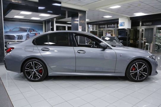 BMW Seria 3 330i xDrive M Sport