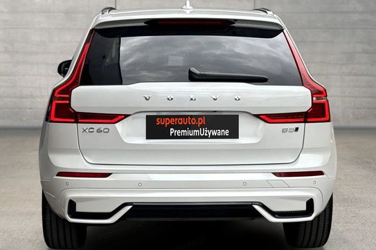 Volvo XC60 B5 B AWD Plus Dark