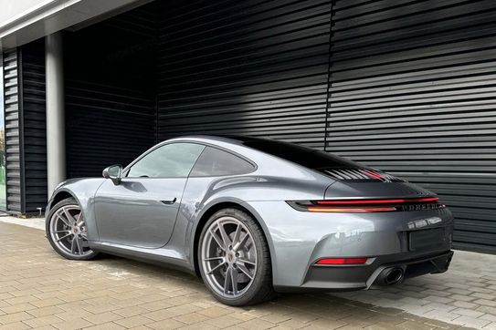 Porsche 911 Carrera