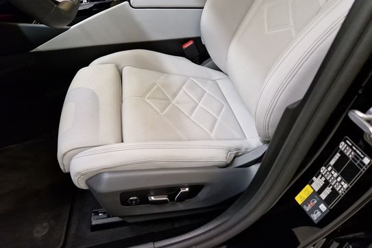 BMW Seria 5 530e xDrive PHEV M Sport aut
