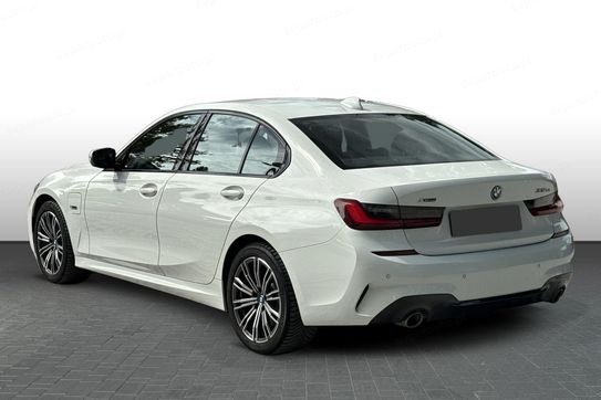 BMW Seria 3 330e xDrive M Sport