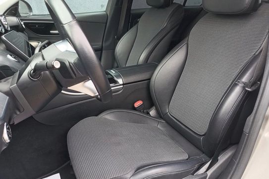 Mercedes Klasa C 300 4MATIC AVANTGARDE