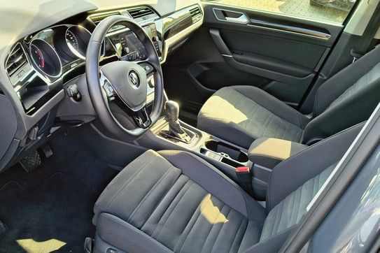 Volkswagen Touran 1.5 TSI DSG