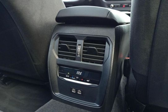 BMW Seria 3 330e PHEV xDrive M Sport aut