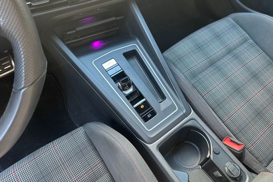 Volkswagen Golf GTI 2.0 TSI DSG