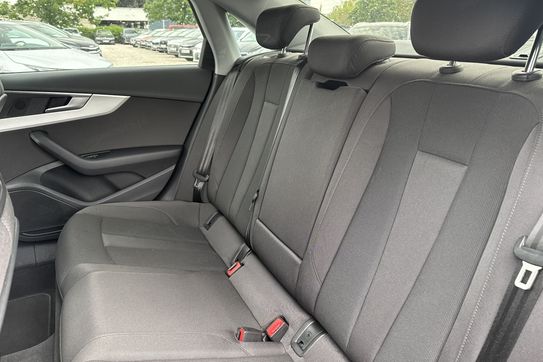 Audi A4 40 TFSI