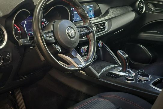 Alfa Romeo Stelvio Turbo Business Q4