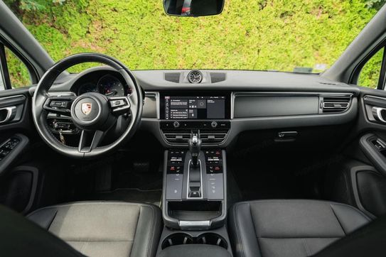 Porsche Macan Standard